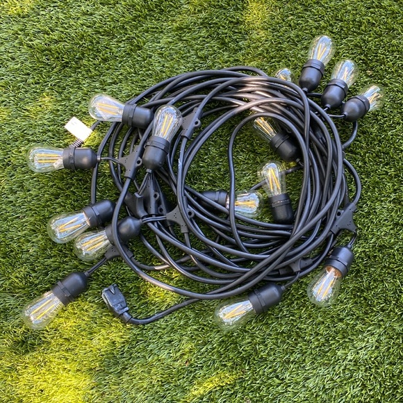 Outdoor String Light - Picture 3 of 13